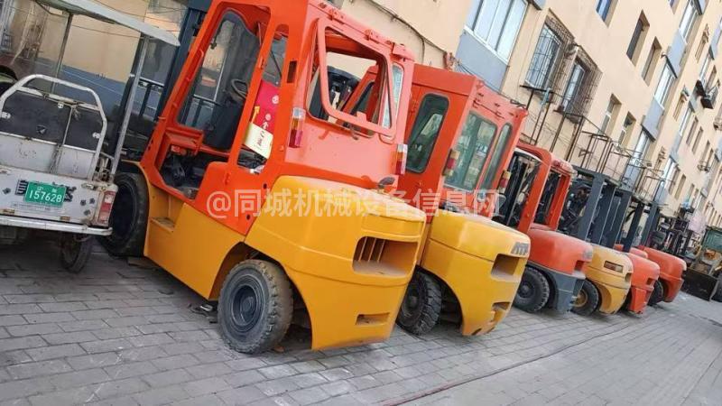 合力叉车
